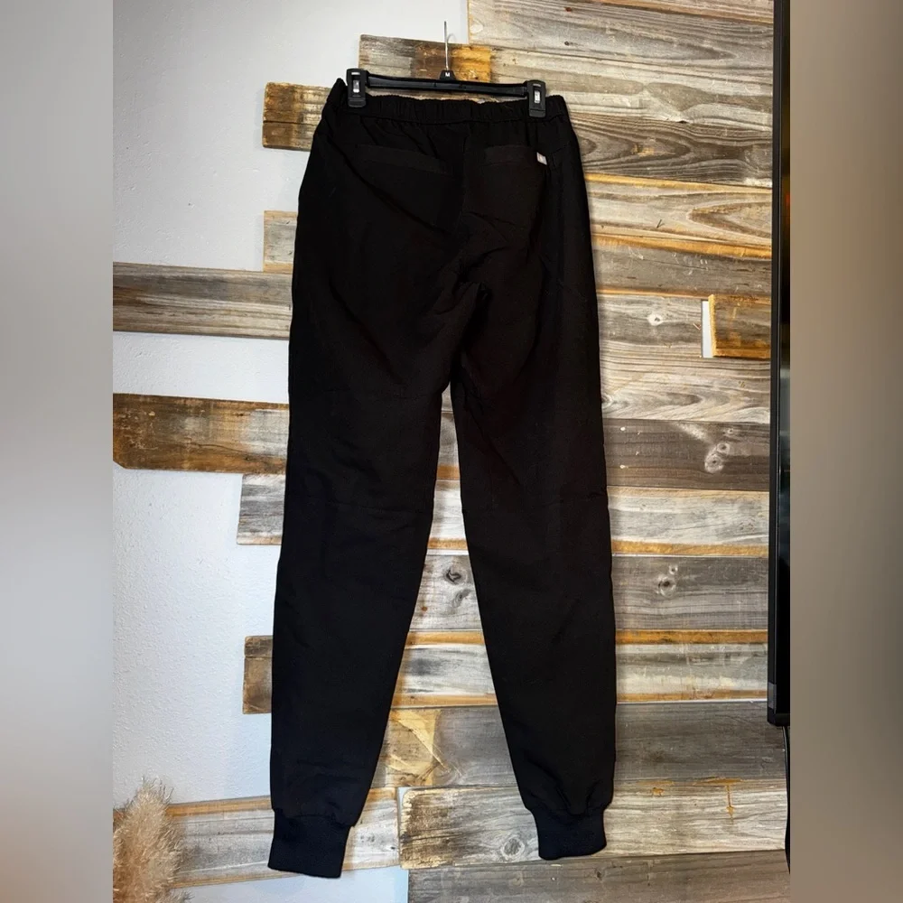 NWT- figs- men’s tansen joggers 2.0 small tall- black